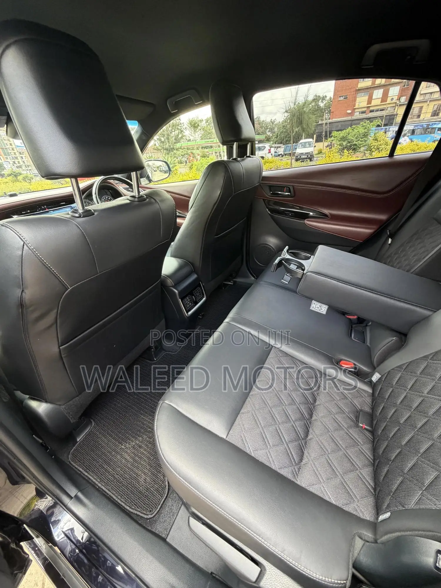 Toyota Harrier 2.0 2019 Black