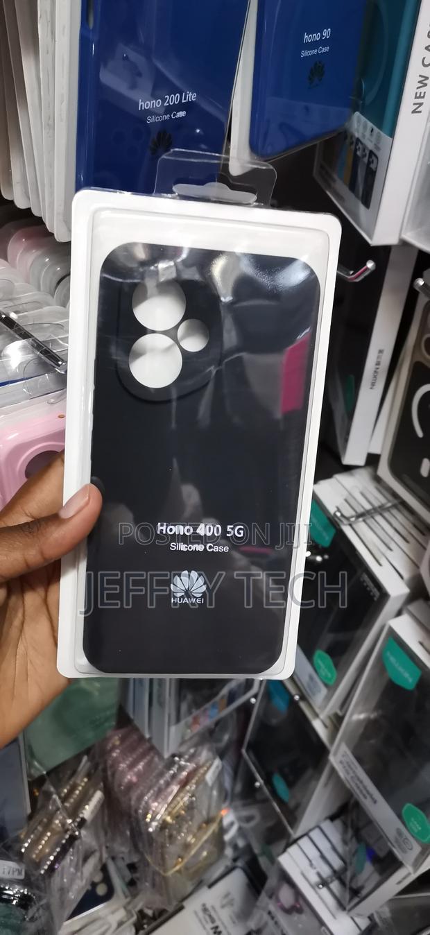 Honor 400 5g Distinct Tri-Lens Circular Camera Module Layout - main view
