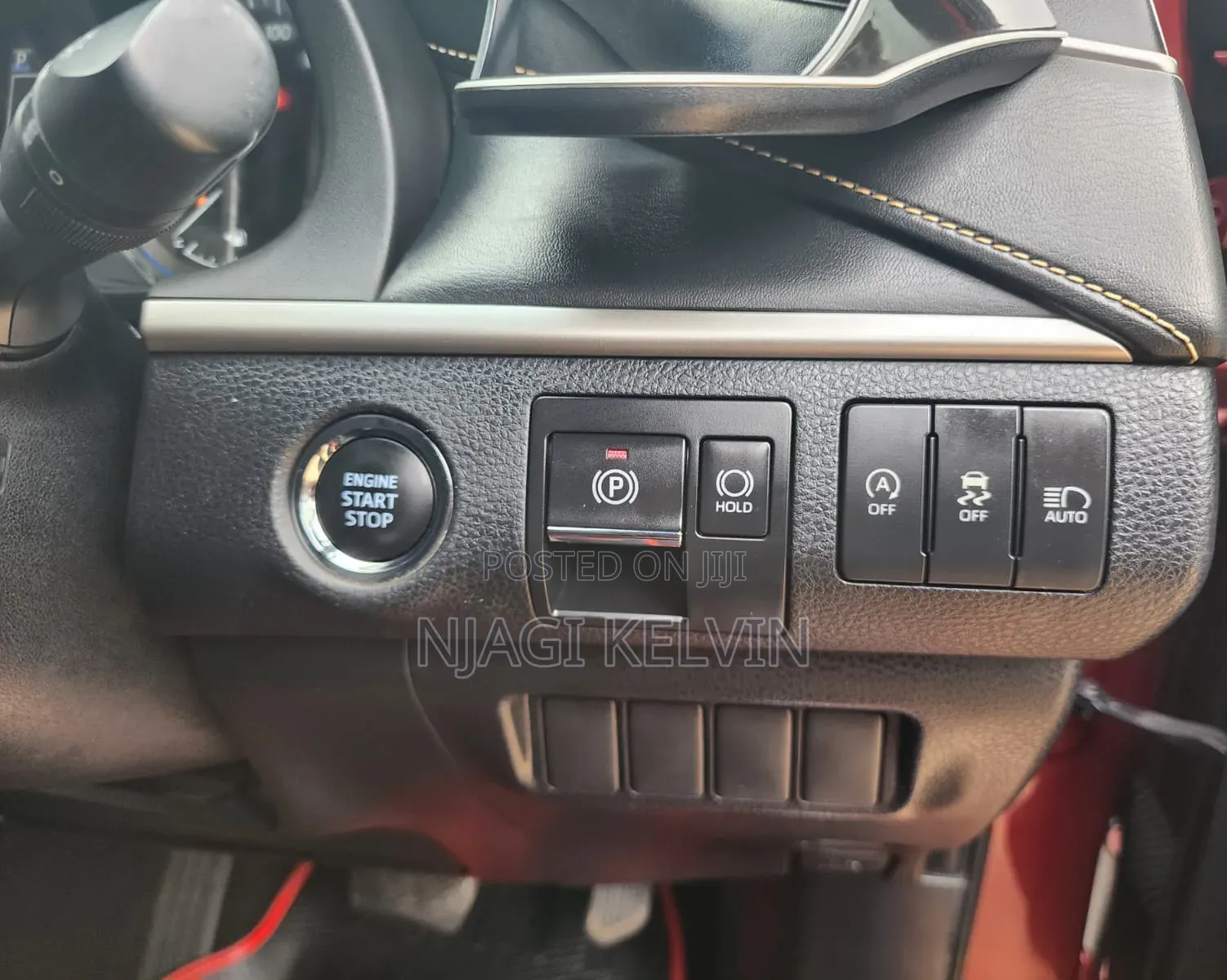 Toyota Harrier 2.0 2017 Red