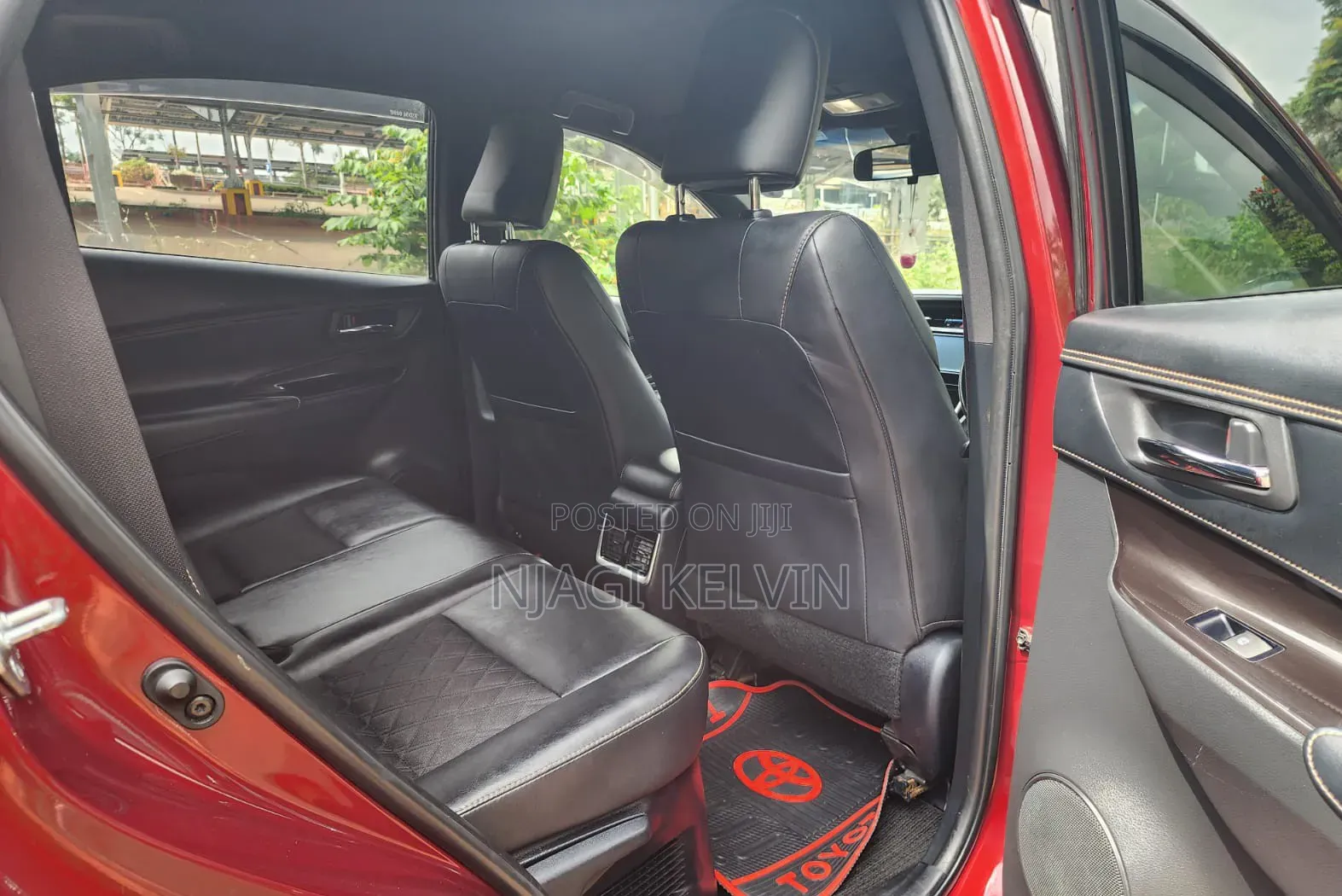 Toyota Harrier 2.0 2017 Red