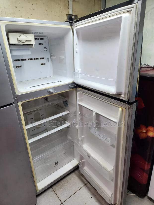 Samsung Fridge 330 Medium - thumbnail 2