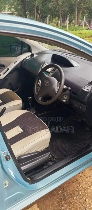 Toyota Vitz 2010 Blue