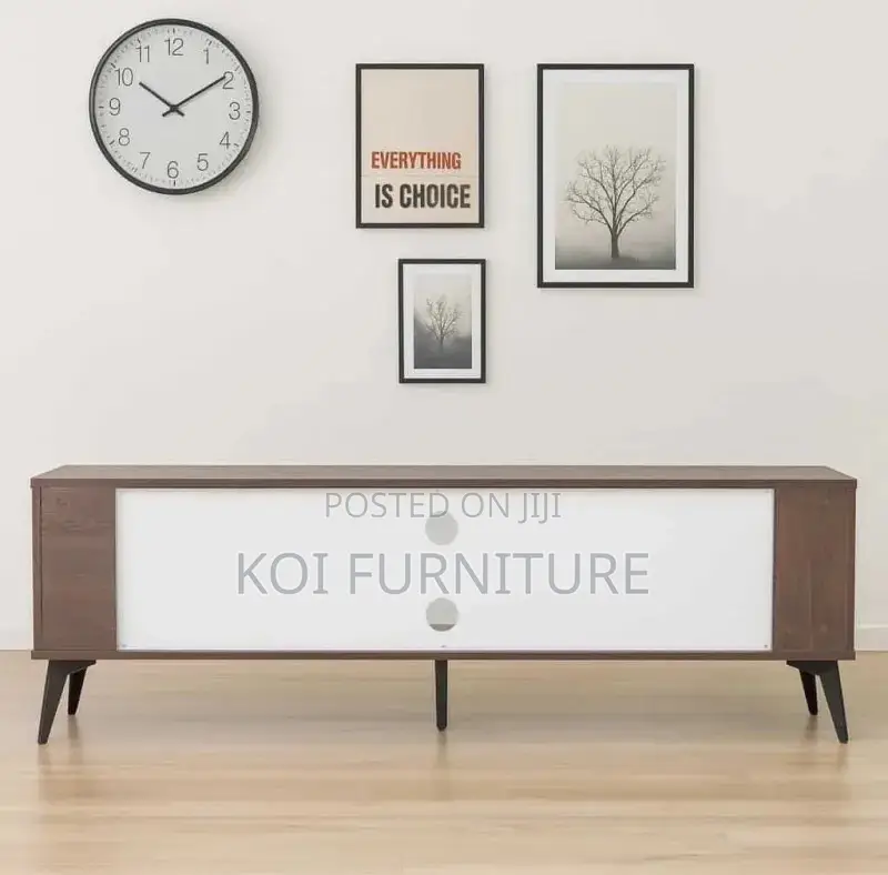 Wooden Spacious Living Room Tv Stands