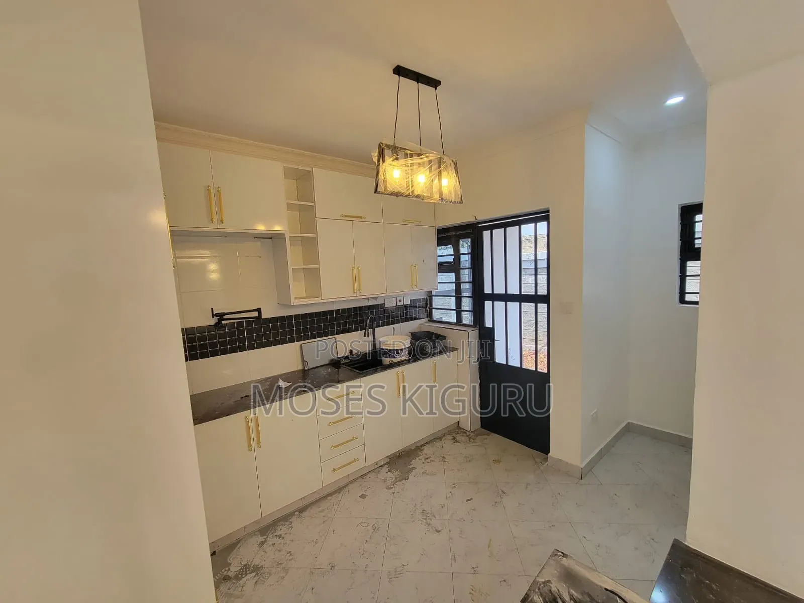 4bdrm Bungalow in Mugutha Estate, Kimbo for sale