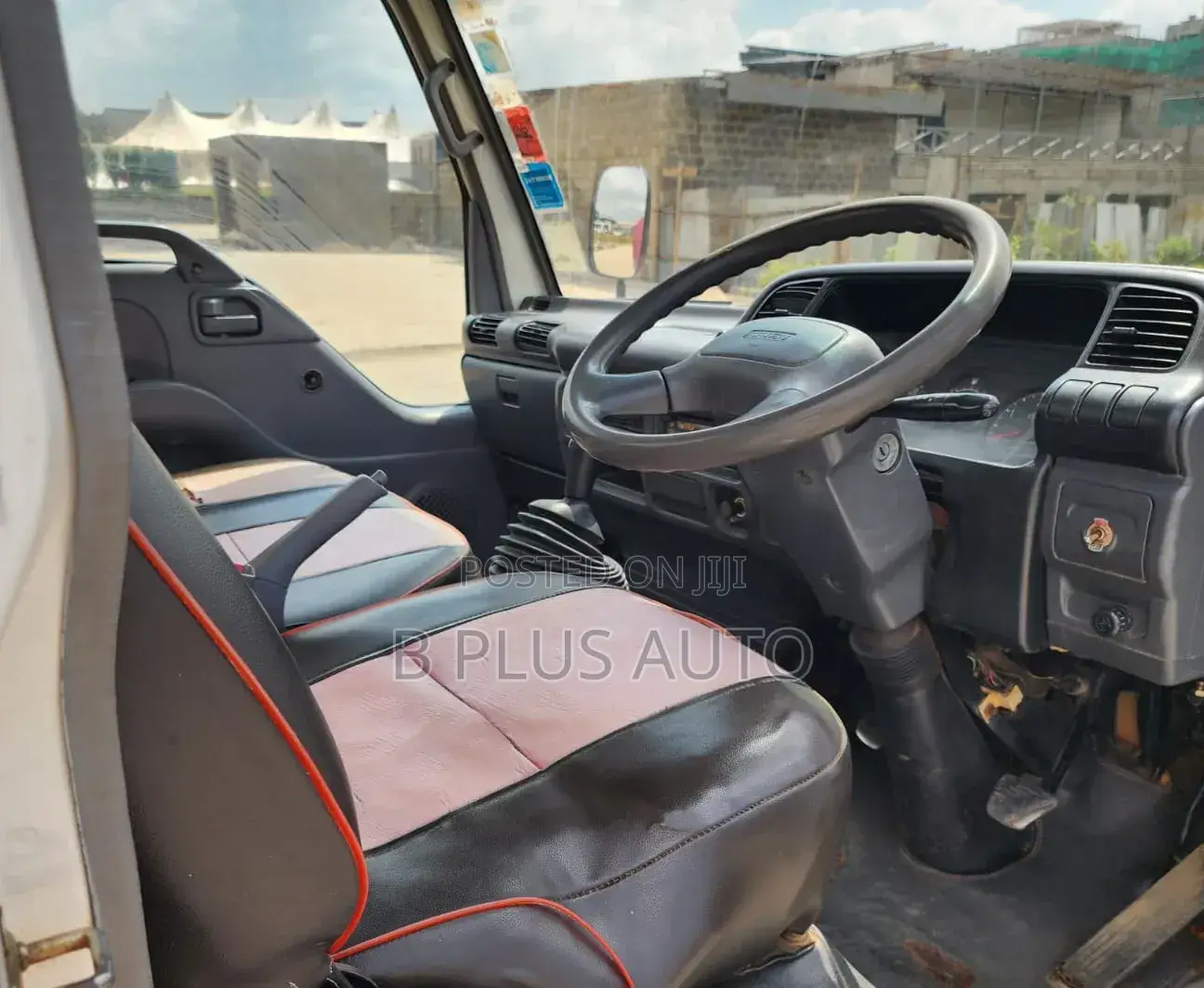 Iisuzu NKR