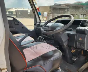 Iisuzu NKR