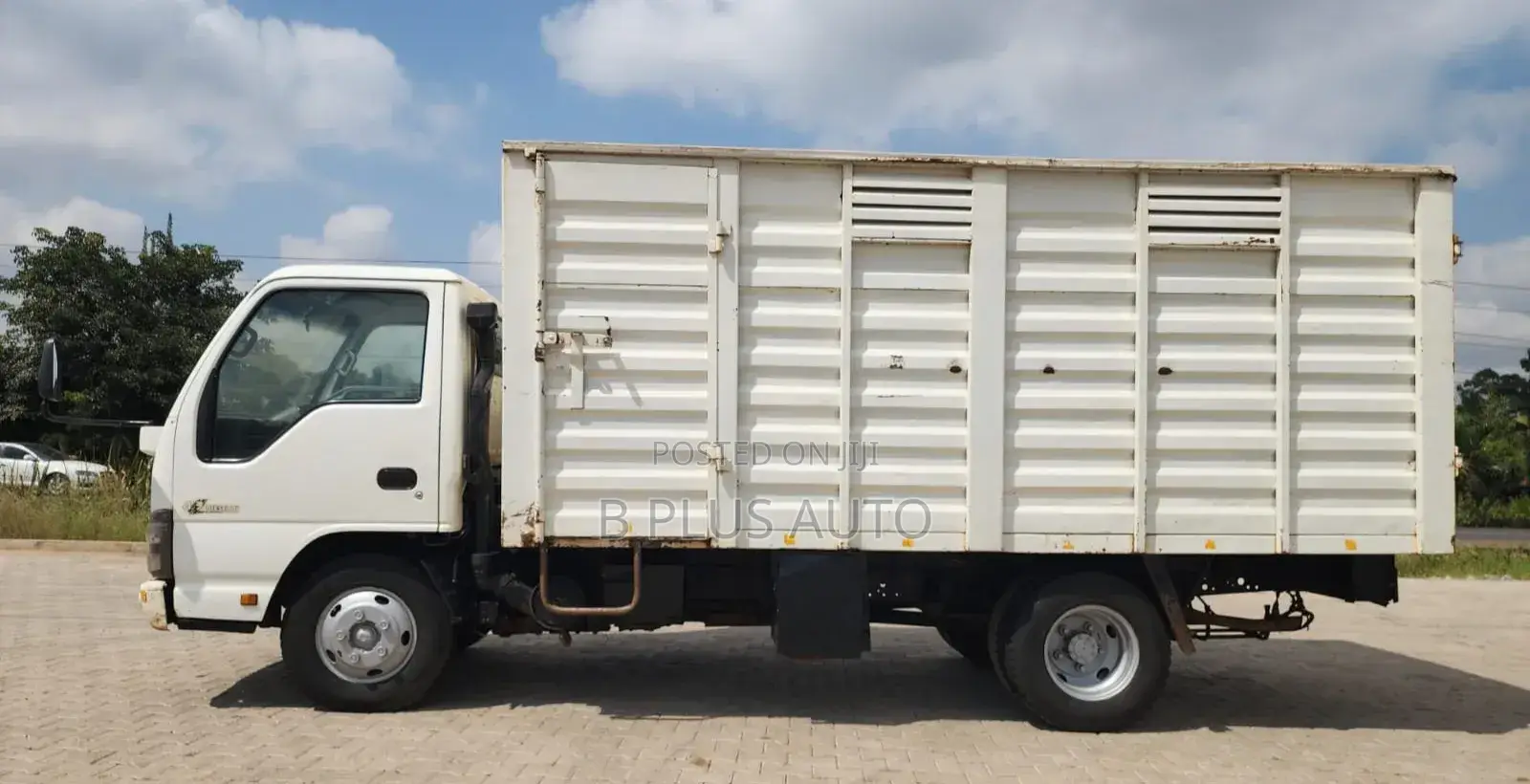 Iisuzu NKR