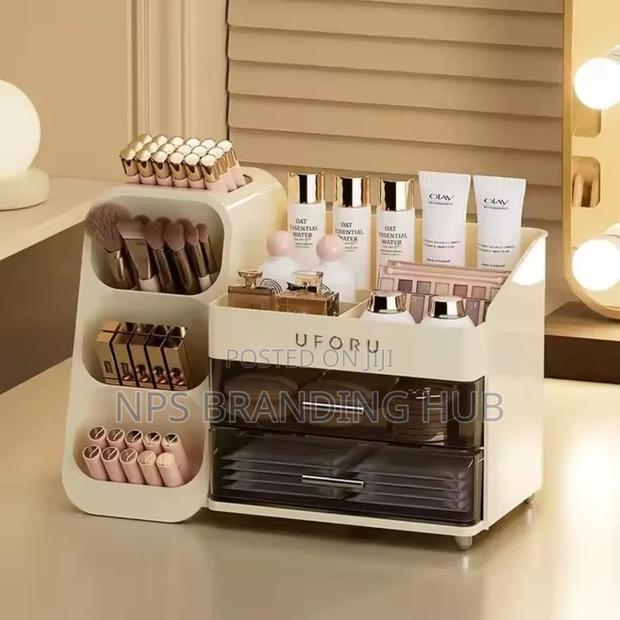 Makeup Storage Box/Cosmetic Organizer (Gra.T - main view