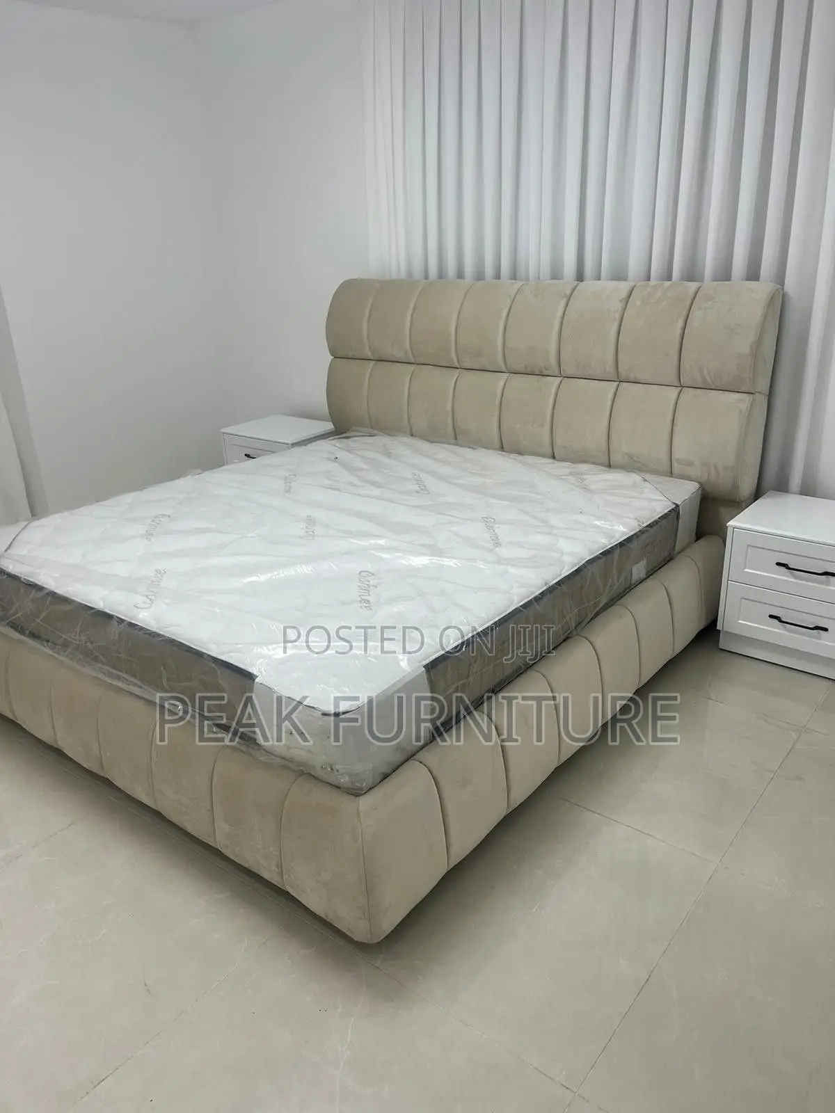 Modern Chester Bubbled Bed