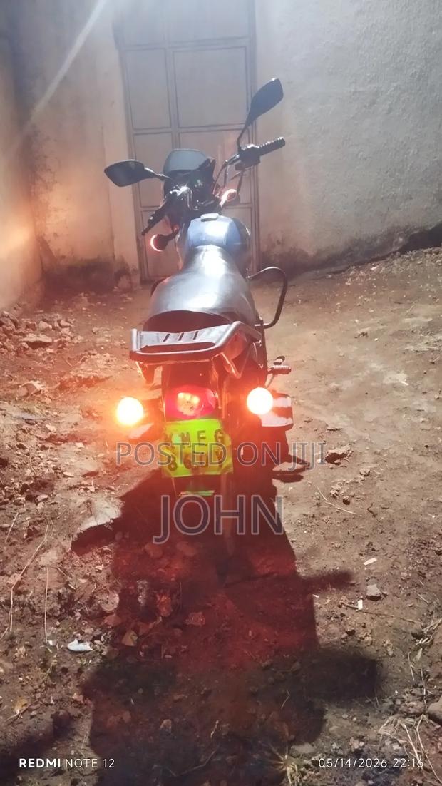 TVS HLX 125 2019 Blue - thumbnail 5