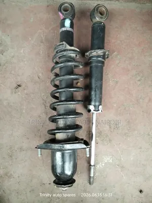 Original Kyb Ex Japan Toyota Sienta New Model 2wd Rear Shock Absorber