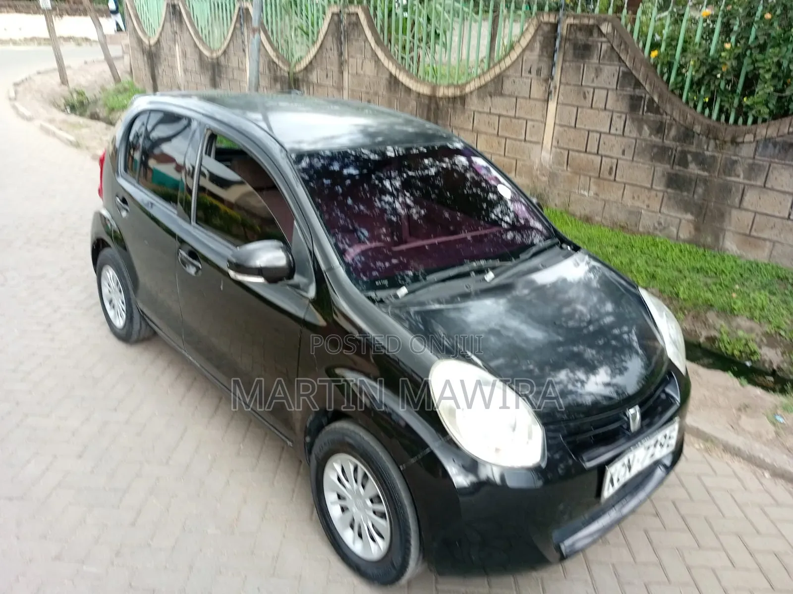 Toyota Passo 2010 Black