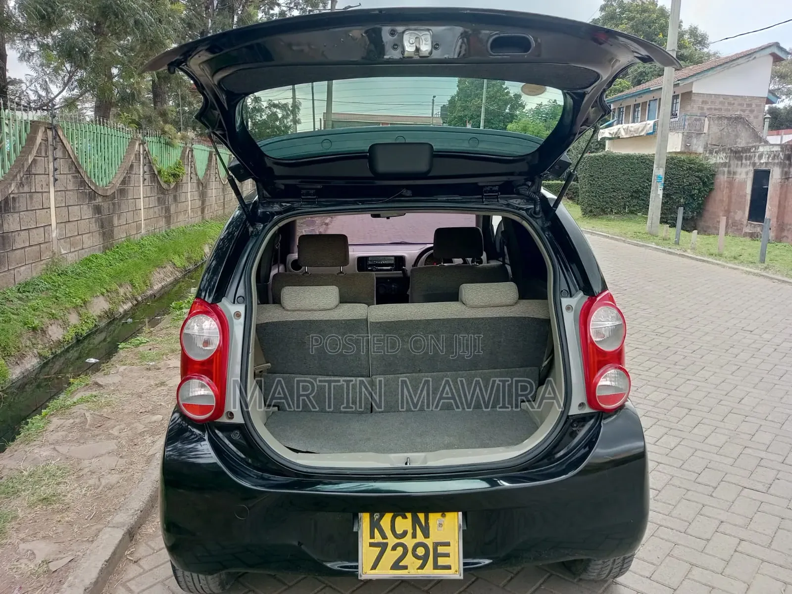 Toyota Passo 2010 Black