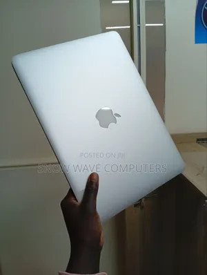Laptop Apple MacBook Pro 2015 8GB Intel Core i5 SSD 512GB