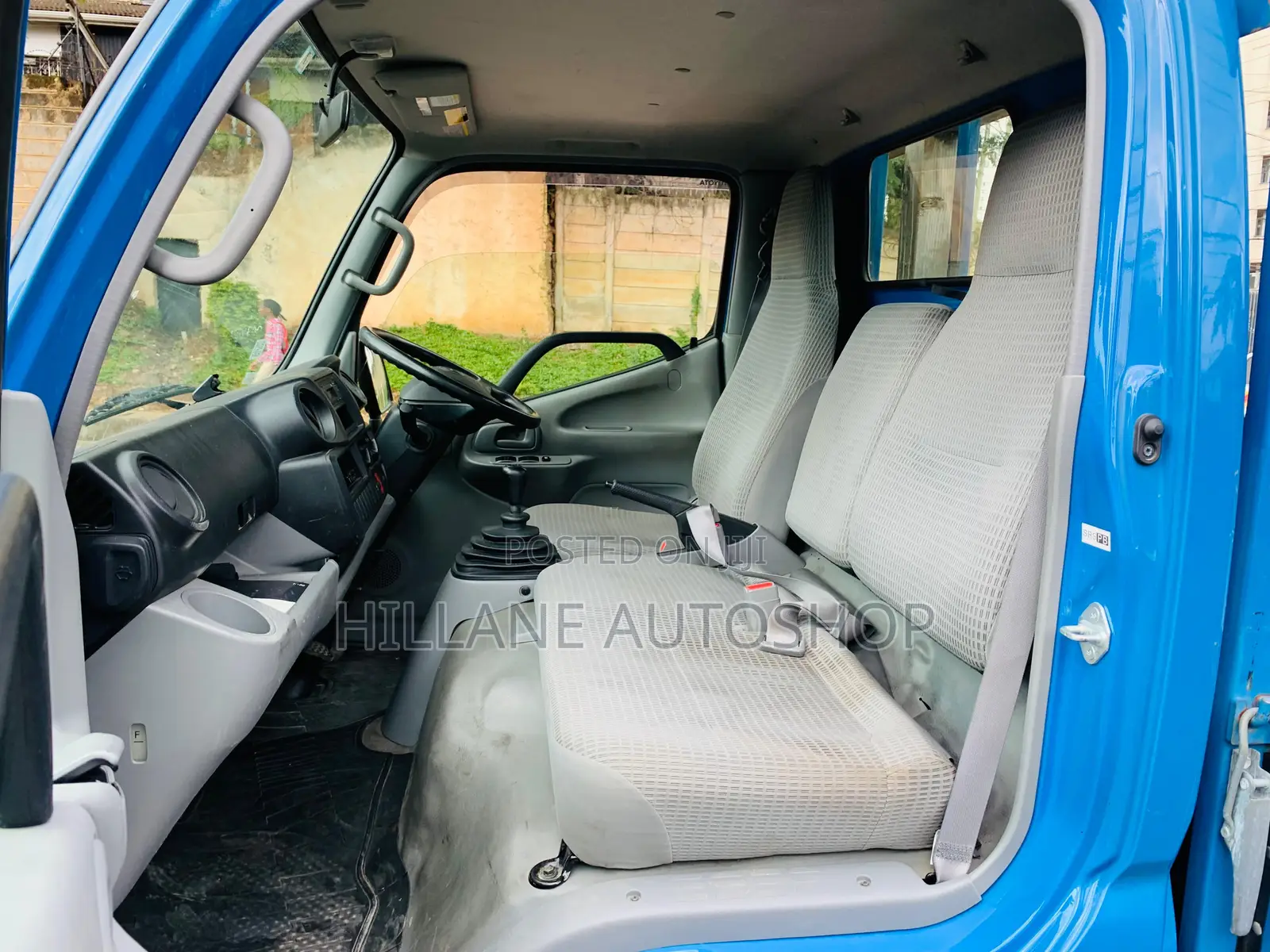 Toyota Dyna 2018 Blue