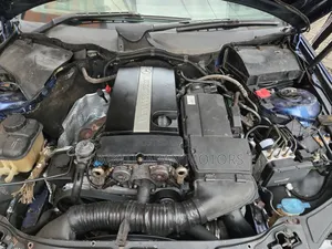 Mercedes-Benz C180 2006 Blue