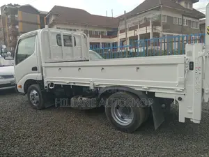 Toyota Dyna 2020 White