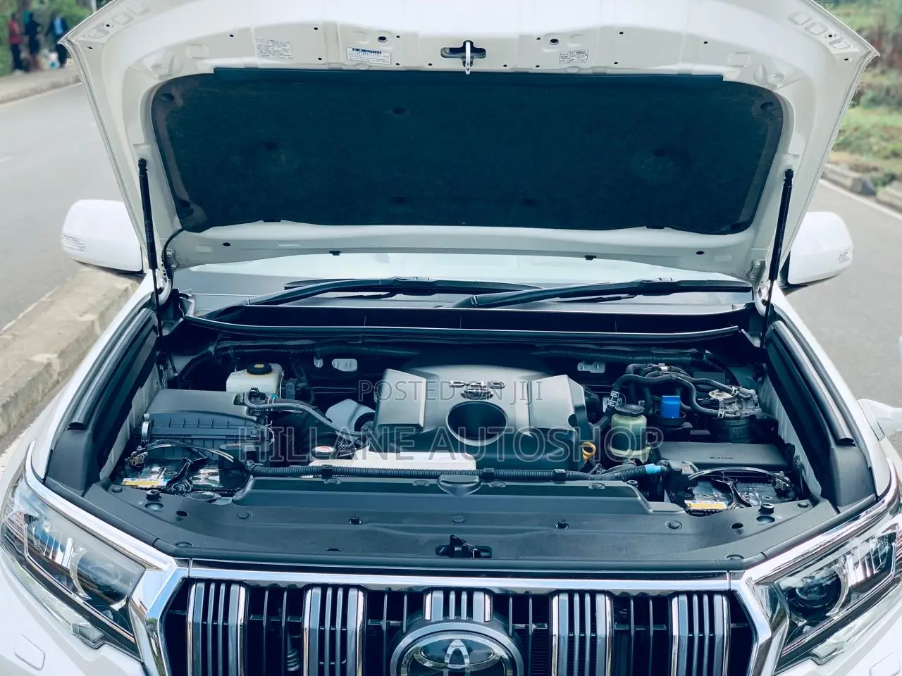 Toyota Land Cruiser Prado 2017 White