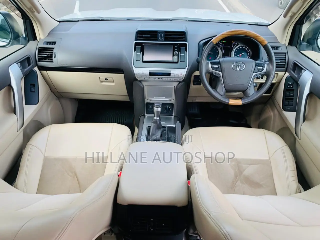 Toyota Land Cruiser Prado 2017 White