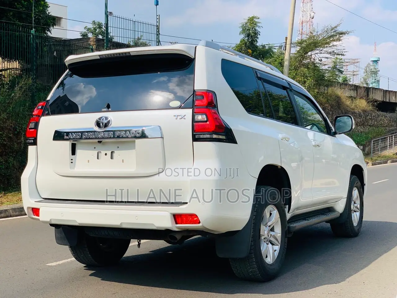 Toyota Land Cruiser Prado 2017 White