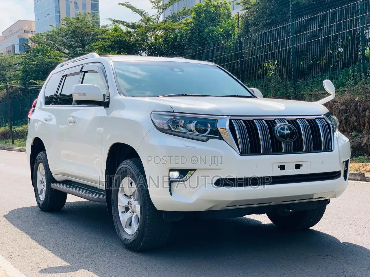 Toyota Land Cruiser Prado 2017 White