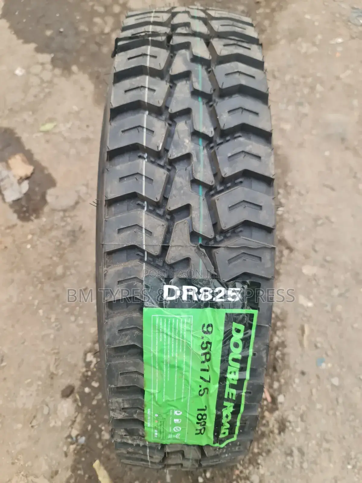 9.5 R17. 5 Double Road Tires (Diff)