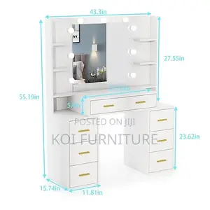 Dressers; Luxury Vanity Set With Drawer Set Up