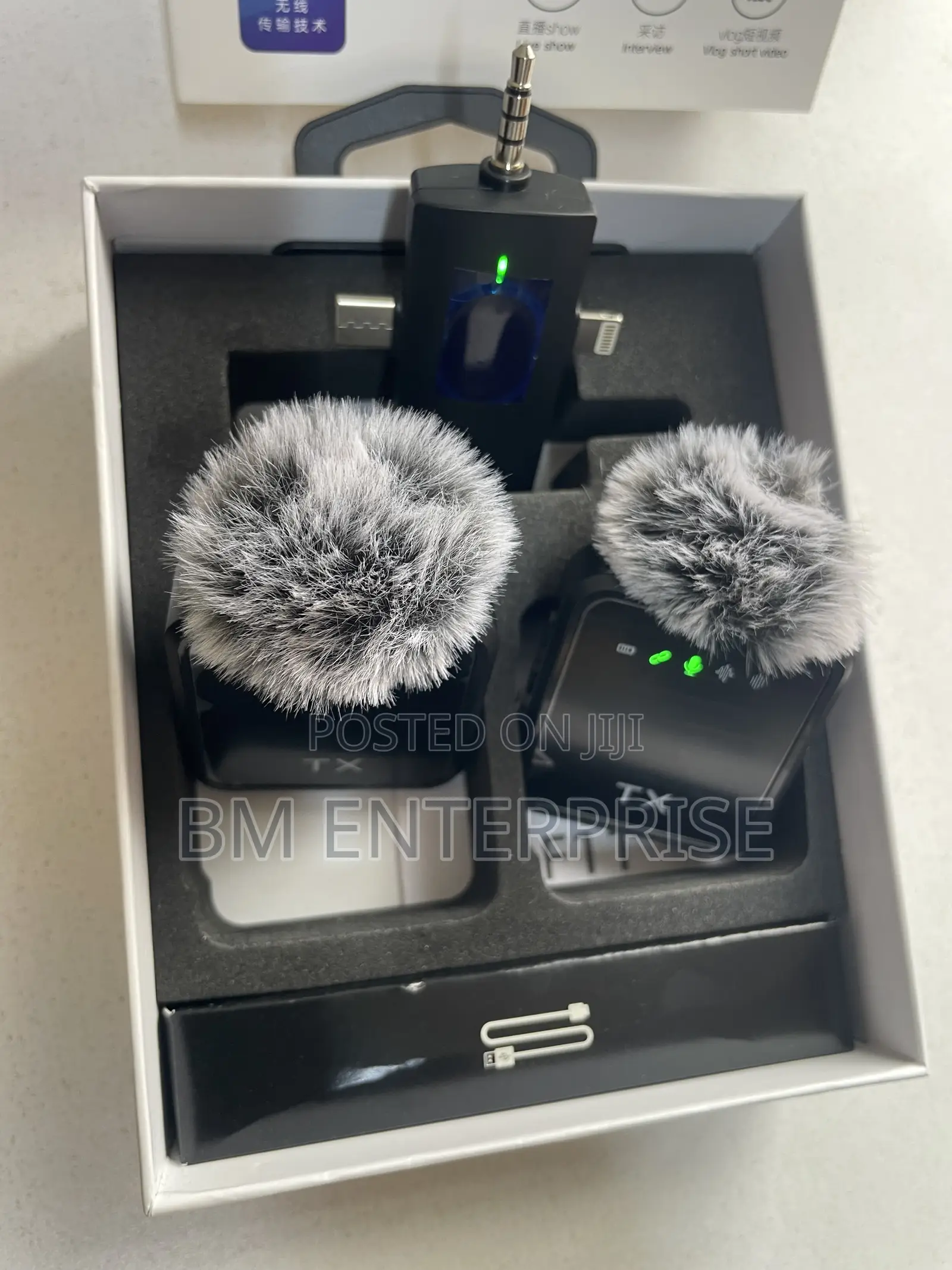 Dual Wireless Microphone (F11-2)