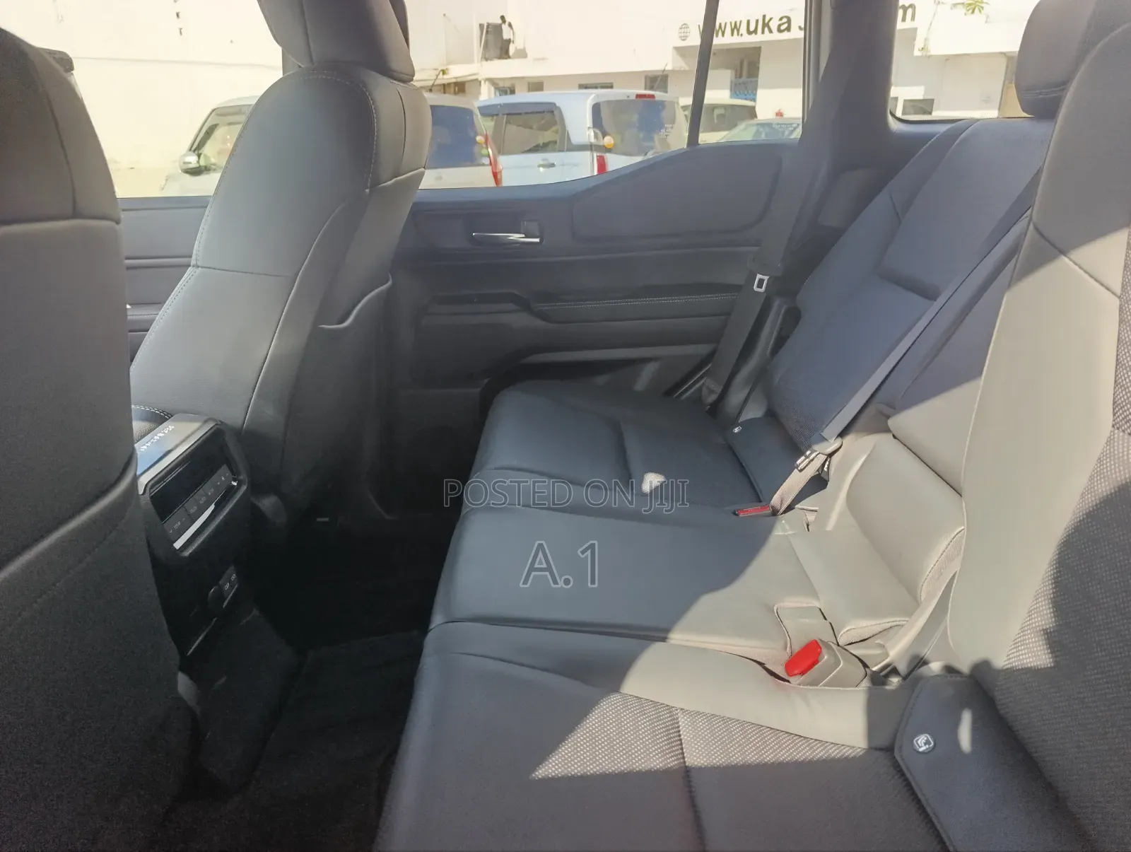Toyota Land Cruiser Prado 2023 White
