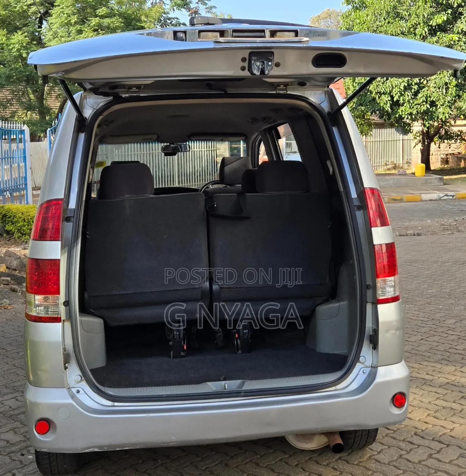 Toyota Noah 2007 Silver