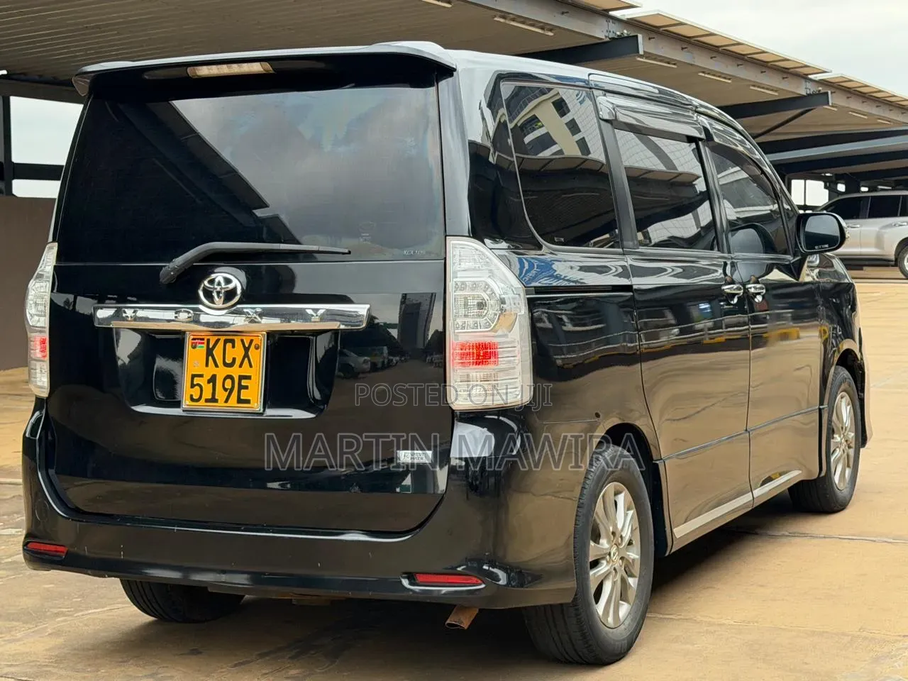 Toyota Voxy 2012 Black