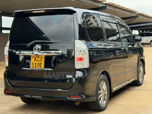 Toyota Voxy 2012 Black
