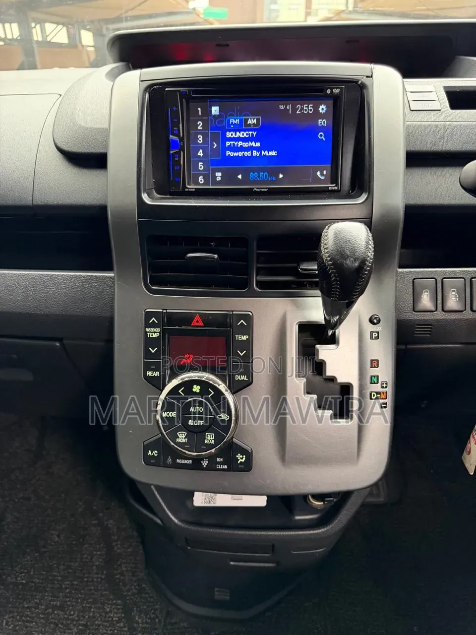 Toyota Voxy 2012 Black