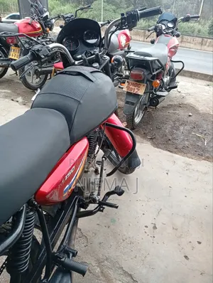 Bajaj Boxer 150 UG 2021 Red