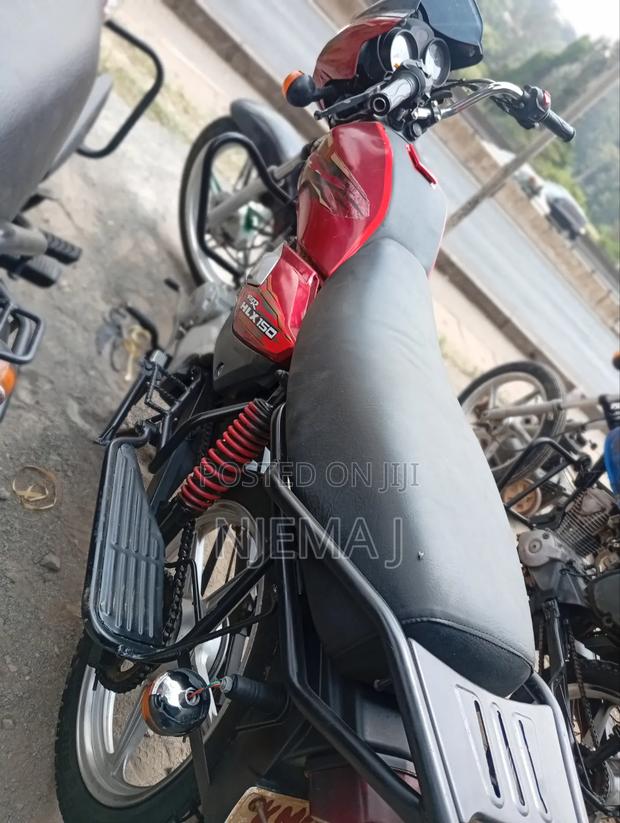 TVS HLX Plus ES 2024 Red - thumbnail 3