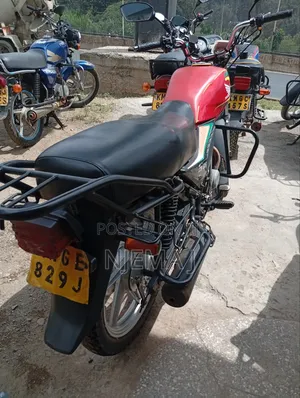 Honda CB 2023 Red