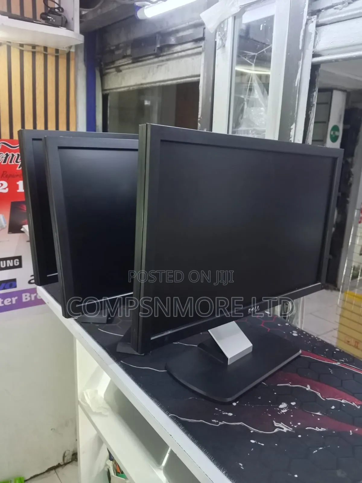 19 Inches Dell TFT Monitors