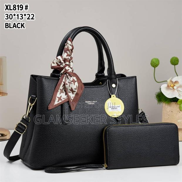 Elegant Ladies Handbag Set With Matching Pouch - Grey