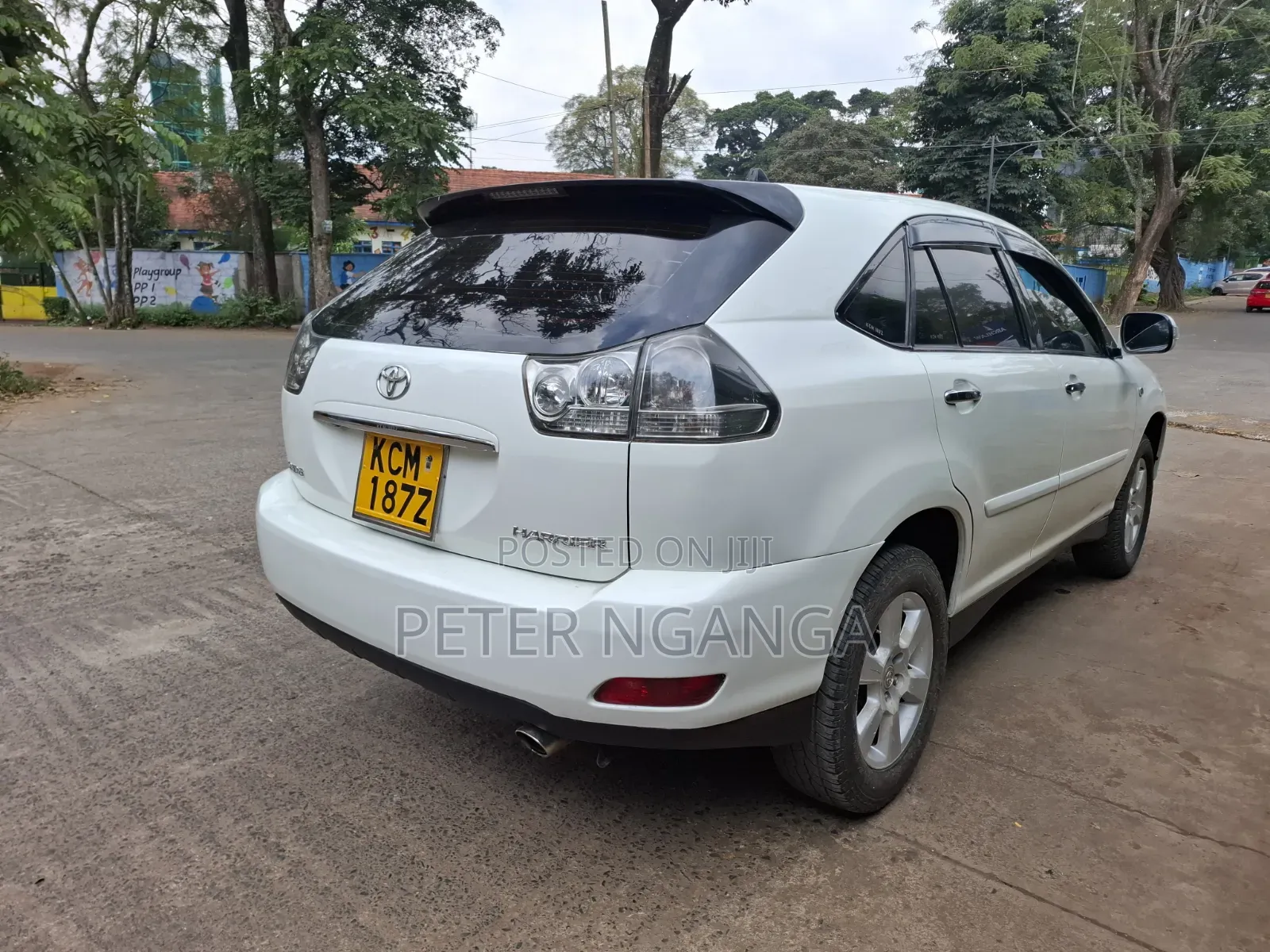 Toyota Harrier 2010 Off white