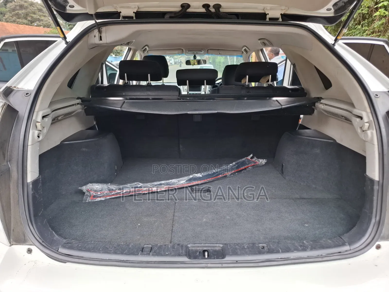 Toyota Harrier 2010 Off white