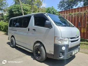 Toyota HiAce 2016 Silver