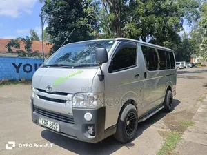 Toyota HiAce 2016 Silver