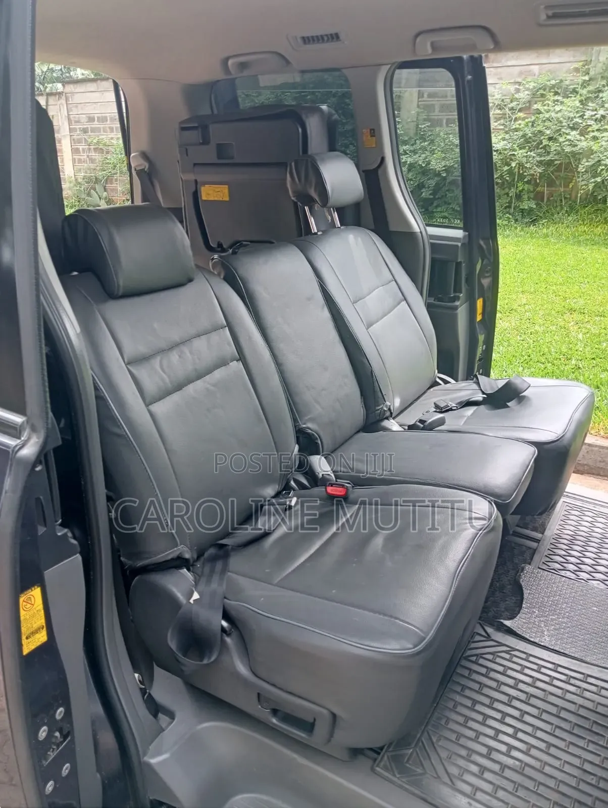 Toyota Noah 2010 Gray