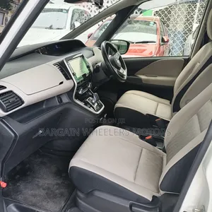 Nissan Serena 2019 White