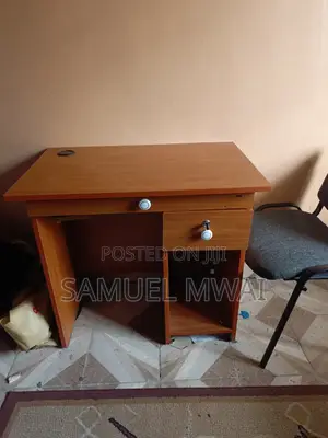 Reading Desk 0.8m