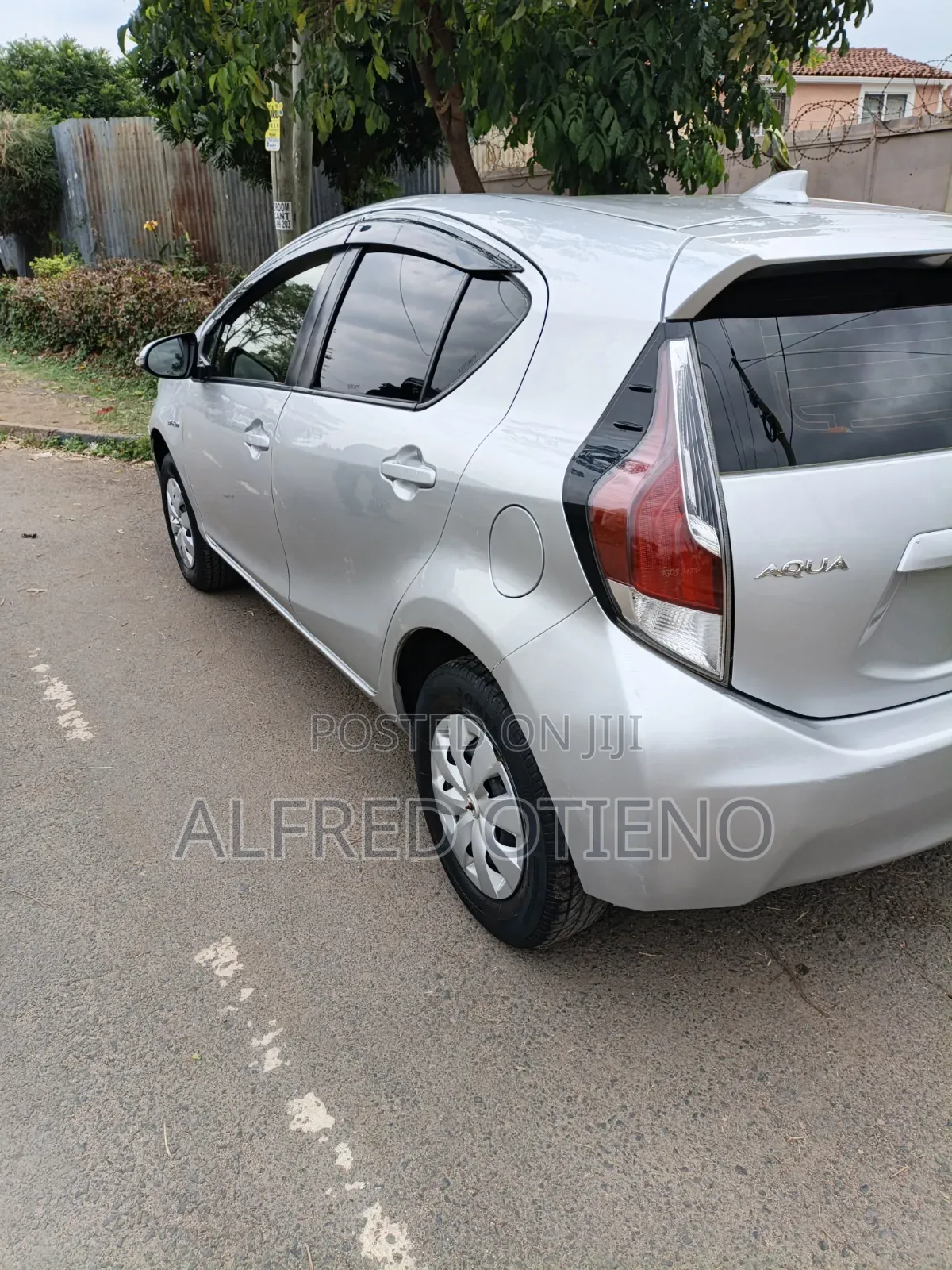 Toyota Aqua 2015 Silver