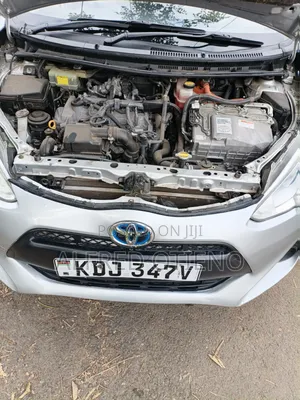 Toyota Aqua 2015 Silver