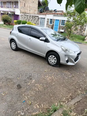 Toyota Aqua 2015 Silver