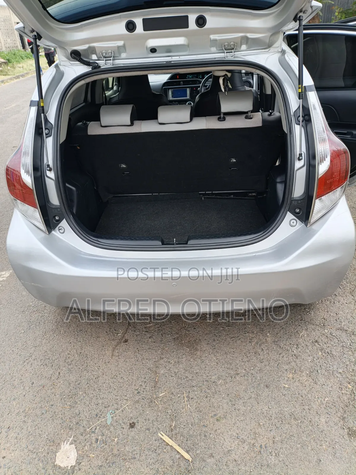 Toyota Aqua 2015 Silver