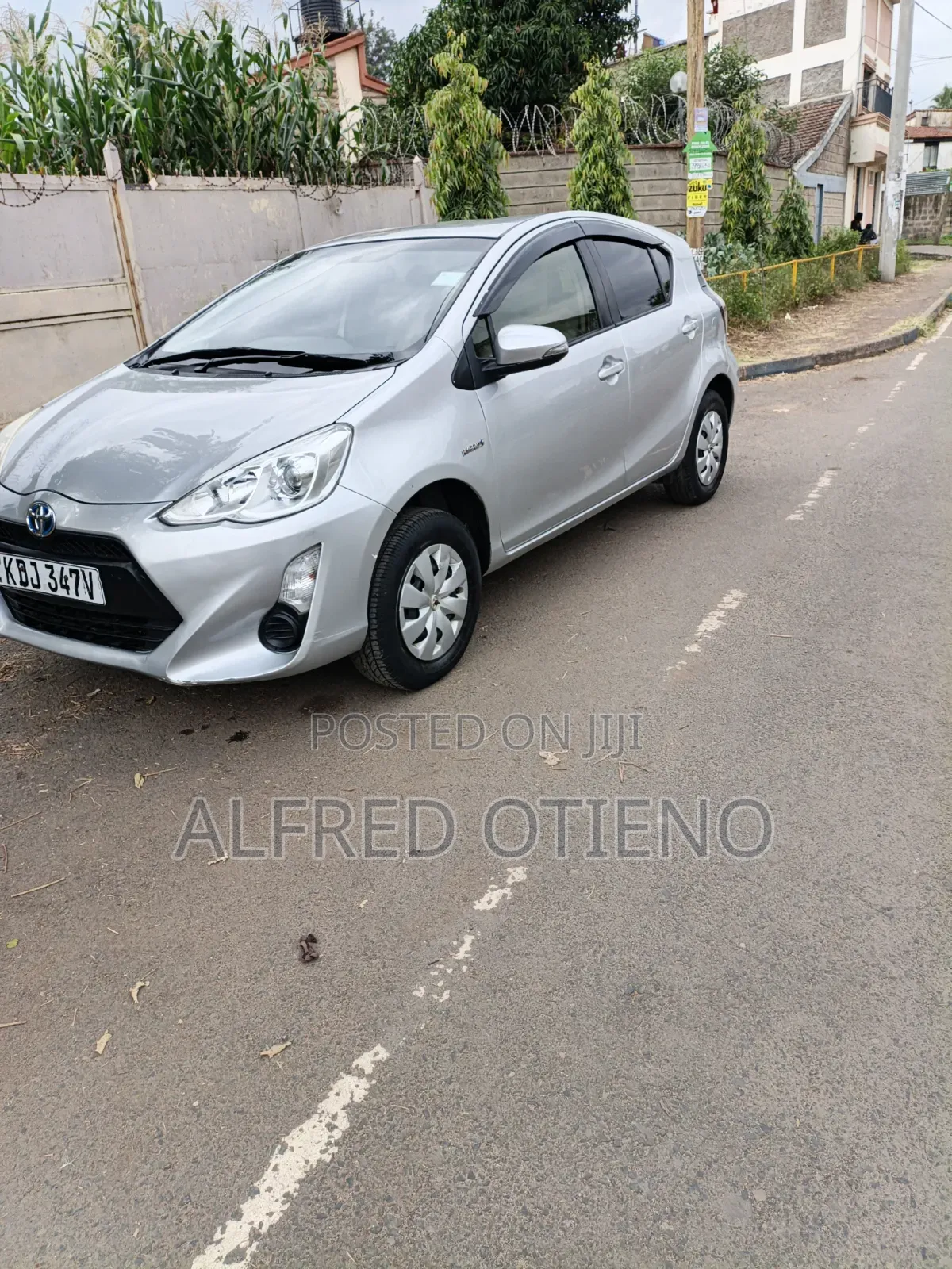 Toyota Aqua 2015 Silver
